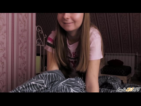 ❤️ Blondie waxay si qoto dheer u nuugtaa BFF's waxayna ku dhufanaysaa afkeeda ❤️❌ Porno Guri ️❤